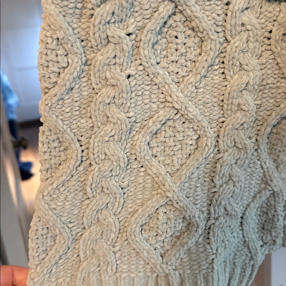 NWOT POL High Waist Cable Knit Shorts - Picture 4 of 6